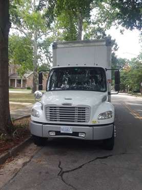 24 ft box truck with lift gate for sale in Wilson, NC