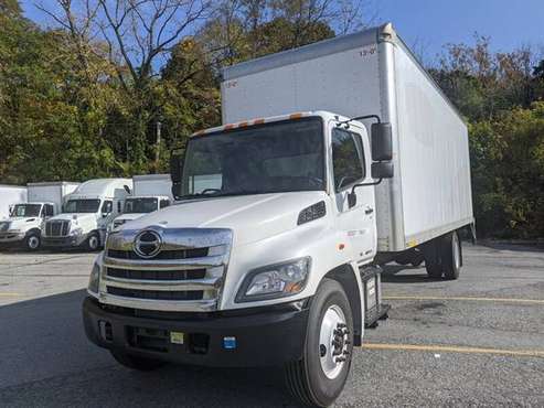 2016 HINO 268A 26' BOX W/LIFTGATE ONLY 153K MILE WARRANTY - cars &... for sale in Wappingers Falls, MN