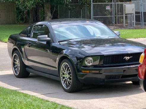 Head Turner Black Beauty! 2007 Mustang! GREAT CONDITION! - cars & for sale in Doctors Inlet, FL