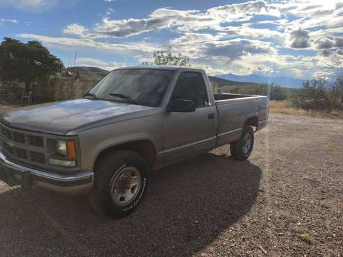 2000 Chevy 2500 long bed pickup truck for sale in Sierra Vista, AZ