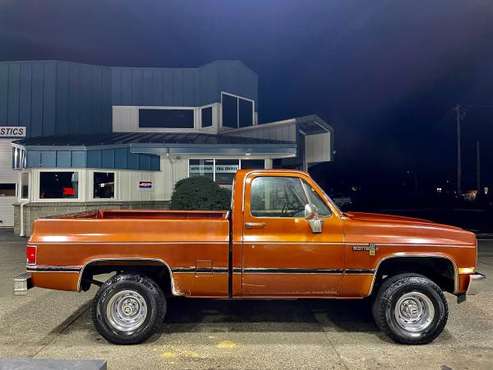 1986 Chevy Silverado K10 4X4 Shortbed Square body classic - cars & for sale in Vancouver, OR