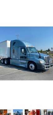 Freightliner Cascadia 2013 for sale in Prospect Heights, IL