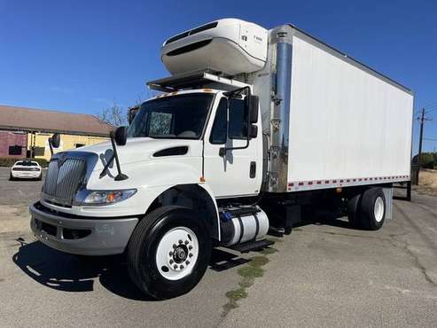 2016 INTL 4300 22 REEFER THERMOKING T880R NON-CDL, CUMMINS - cars for sale in Fairfield, CA