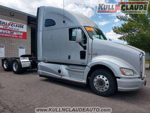 2012 Kenworth t700 for sale in ST Cloud, MN