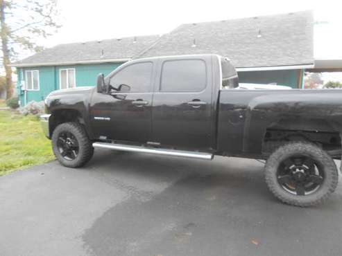 2013 CHEVY SILVERADO LT CREWCAB DURAMAX - cars & trucks - by dealer... for sale in Eugene, OR