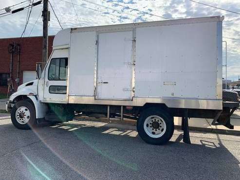 2007 International 4300 SERIES BOX TRUCK WITH DUAL SIDE DO - cars for sale in Massapequa, CT