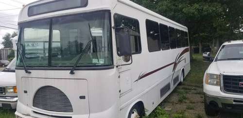 2005 Apollo 26 pass PARTY bus/TRADES - cars & trucks - by owner -... for sale in Fredonia, NY