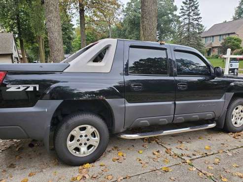 2003 chevy avalanche for sale in Fort Wayne, IN