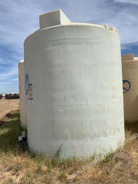 Large Poly Water Tanks - 6, 000/6, 500 Gallon - - by for sale in Bakersfield, CA