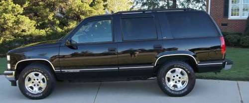 1999 Chevy Tahoe 4X4 Classic Body LT Loaded Extra Bright Clean for sale in Greenwood, SC