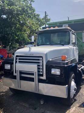 2000 Mack RD688s Roll-Off for sale for sale in U.S.
