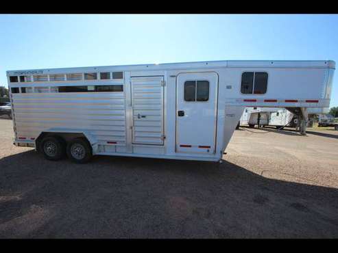 2016 Featherlite Trailers 9651 Horse Trailer - GET APPROVED!! for sale in Evans, CO
