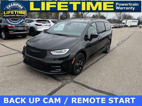 2021 Chrysler Pacifica Hybrid Touring L for sale in Howell, MI