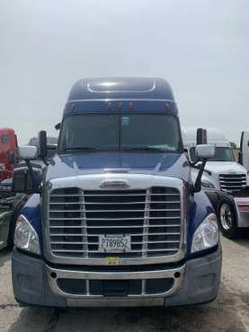 2015 FREIGHTLINER CASCADIA for SALE ! 30k for sale in Alsip, IL