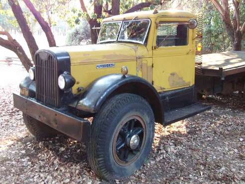 1946 AutoCar Truck - flatbed tandem axle for sale in Ashland, OR
