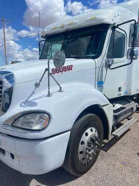 2006 Freightliner Columbia, Detroit 14lts for sale in Odessa, TX