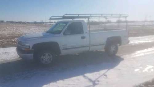 2002 chevy z71 4x4 fleet owned , one owner work truck for sale in DeSoto, IA