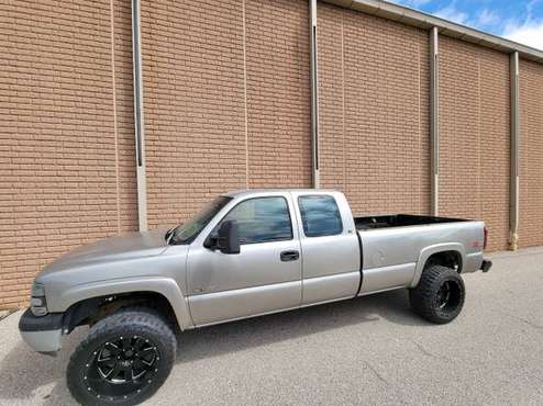 2000 Chevy 1500 Silverado 6 0L LIFTED LONG BED 4x4 NO RUST - cars & for sale in Ann Arbor, MI