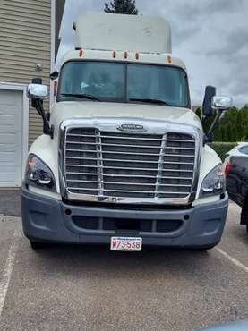 2014 Freightliner Cascadia for sale in Attleboro, RI