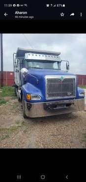 2001 International 9400 Eagle Dump Truck 18 Bed 4 Axle 470 HP 8LL for sale in Houston, TX