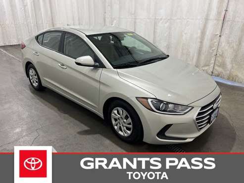 2017 Hyundai Elantra SE FWD for sale in Grants Pass, OR
