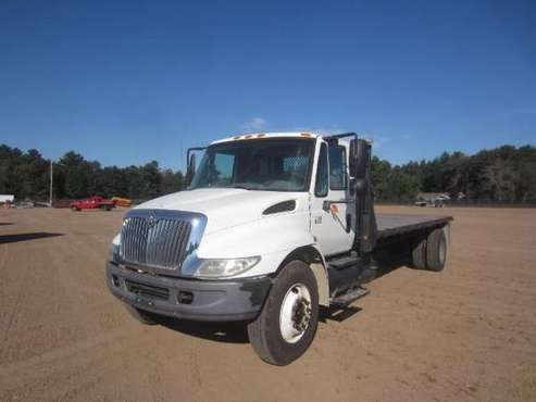 2005 International 4200 VT 365 Flat Bed Truck - 152, 207 Miles - 4x2 for sale in mosinee, WI