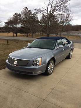 Mint 06 Cadillac DTS for sale in Caro, MI