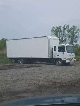 26' box truck with ramp for sale in Oshkosh, WI