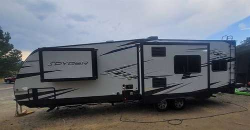 2020 Winnebago Spyder 28ft Toy Hauler - extra large toy hauling space for sale in AZ